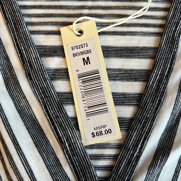 NWT Max Studio sleeveless button down top size medium - Picture 7 of 7